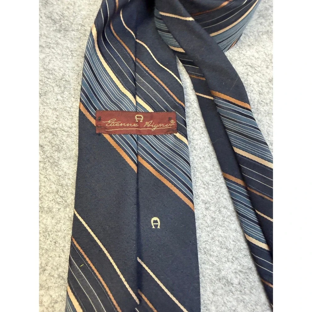 Etienne Aigner Mens Vintage Silk Blend Striped Necktie Navy Blue‎ Tan Logo